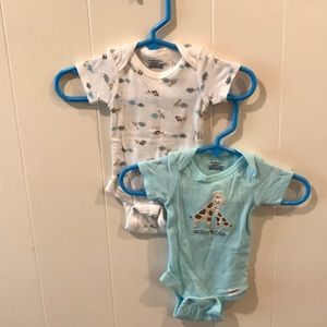 2-piece newborn onesie set